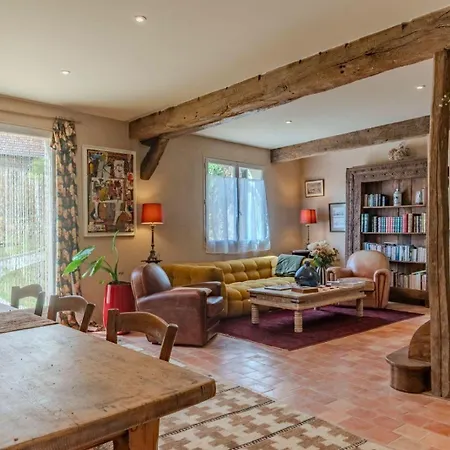 La Bastide De Sherlock Bed and Breakfast 3*
