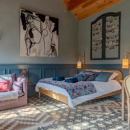 La Bastide De Sherlock Bed and Breakfast